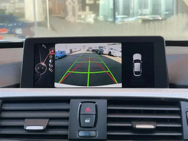 ＢＭＷ ３２０ｉ グランツーリスモ Mスポーツ 鹿児島県 2015(平27)年 8.2万km 白 禁煙車/純正ナビ/Bluetooth/CD/DVD/バックカメラ/ETC/USB入力端子/パワーシート/ドライブレコーダー/社外フロアマット/横滑り防止装置/レーンキープアシスト/オートライト/保証書/取扱説明書