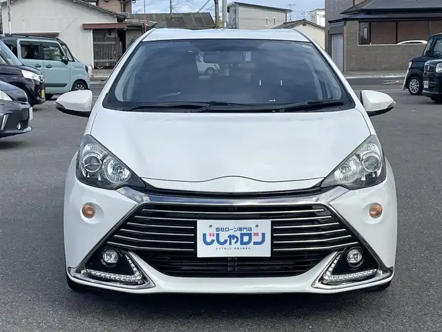 トヨタ アクア G G’s 佐賀県 2015(平27)年 12.4万km ライムホワイトパールクリスタルシャイン こちらは現金またはオートローンご利用時の価格です/自社ローンご希望の方は別途その旨お申付け下さい/禁煙車　/ライムホワイト　/専用フロントバンパー　/専用ＬＥＤライト　/専用シート　/専用１７インチアルミ　/純正ナビ ＴＶ ＢＴオーディオ ＤＶＤ ＣＤ　/バックカメラ　/ビルトインＥＴＣ