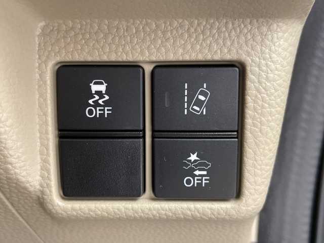 ホンダ Ｎ ＢＯＸ G L ホンダセンシング 岐阜県 2020(令2)年 5.8万km プラチナホワイトパール 社外7インチSDナビ【NXR16II】/FM AM/USB/Bluetooth/CD DVD/AUX/ステアリングリモコン/ビルトインETC/シートヒーター(D/N席)/LEDヘッドライト/オートライト/プッシュスタート/スマートキー/スペアキー有り/レーダークルーズコントロール/レーンキープアシスト/車線逸脱警報/衝突被害軽減機能/横滑り防止装置/ドアバイザー/純正フロアマット/電動格納ミラー/片側パワースライドドア