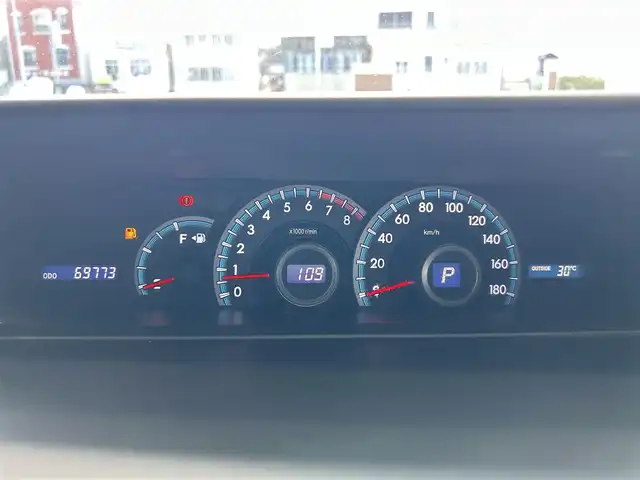 トヨタ ノア X スペシャルエディション 沖縄県 2013(平25)年 7万km ホワイトパールクリスタルシャイン (株)IDOMが運営する【じしゃロンコザ店】の自社ローン専用車両になりますこちらは現金またはオートローンご利用時の価格です。自社ローンご希望の方は別途その旨お申付け下さい/純正ナビ　/フルセグＴＶ/Ｂｌｕｅｔｏｏｔｈ接続　/バックカメラ　/両側パワースライドドア　/純正フロアマット　/純正アルミホイール　/オートライト　/キセノンライト　/プッシュスタート　/スマートキー