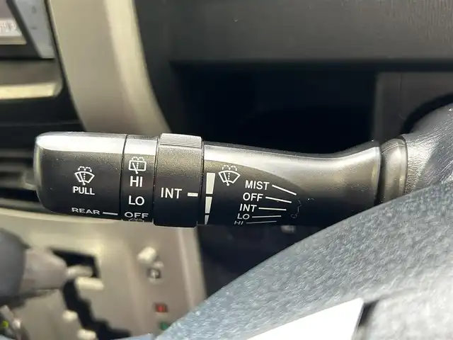 トヨタ ノア X スペシャルエディション 沖縄県 2013(平25)年 7万km ホワイトパールクリスタルシャイン (株)IDOMが運営する【じしゃロンコザ店】の自社ローン専用車両になりますこちらは現金またはオートローンご利用時の価格です。自社ローンご希望の方は別途その旨お申付け下さい/純正ナビ　/フルセグＴＶ/Ｂｌｕｅｔｏｏｔｈ接続　/バックカメラ　/両側パワースライドドア　/純正フロアマット　/純正アルミホイール　/オートライト　/キセノンライト　/プッシュスタート　/スマートキー