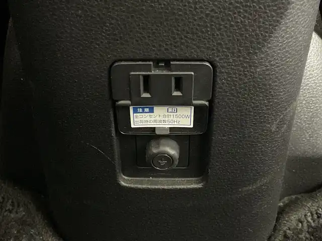 トヨタ アクア G 福岡県 2021(令3)年 4.7万km プラチナホワイトパールマイカ 禁煙車/純正ディスプレイオーディオ/・AM/FM/BT/フルセグTV/・バックモニター/トヨタセーフティセンス/前方ドライブレコーダー/ETC/AC100V/スマートキー/・プッシュスタート/ステアリングリモコン/純正フロアマット