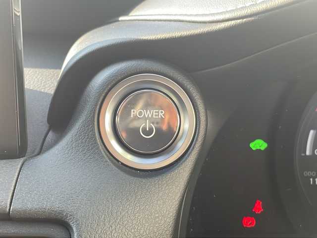 レクサス ＩＳ 300h Fスポーツ 福岡県 2024(令6)年 1.2万km グラファイトブラックガラスフレーク 純正メーカーナビ/　（AM/FM/CD/DVD/USB/Bluetooth/SD/AUX/フルセグ）/ムーンルーフ/３眼LEDヘッドライト/パノラマミックビューモニター/オレンジキャリパー/シートヒーター（D席＋N席）/ステアリングヒーター/ブラインドスポットモニター/レーダークルーズコントロール/オートハイビーム/ETC2.0/前後ドライブレコーダー/D+N席パワーシート/レザーシート/D+N席シートヒーター/純正19インチアルミホイール/パドルシフト