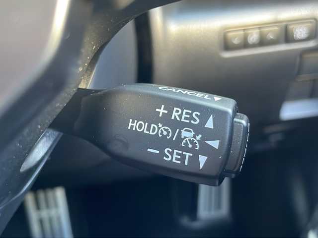 レクサス ＩＳ 300h Fスポーツ 福岡県 2024(令6)年 1.2万km グラファイトブラックガラスフレーク 純正メーカーナビ/　（AM/FM/CD/DVD/USB/Bluetooth/SD/AUX/フルセグ）/ムーンルーフ/３眼LEDヘッドライト/パノラマミックビューモニター/オレンジキャリパー/シートヒーター（D席＋N席）/ステアリングヒーター/ブラインドスポットモニター/レーダークルーズコントロール/オートハイビーム/ETC2.0/前後ドライブレコーダー/D+N席パワーシート/レザーシート/D+N席シートヒーター/純正19インチアルミホイール/パドルシフト