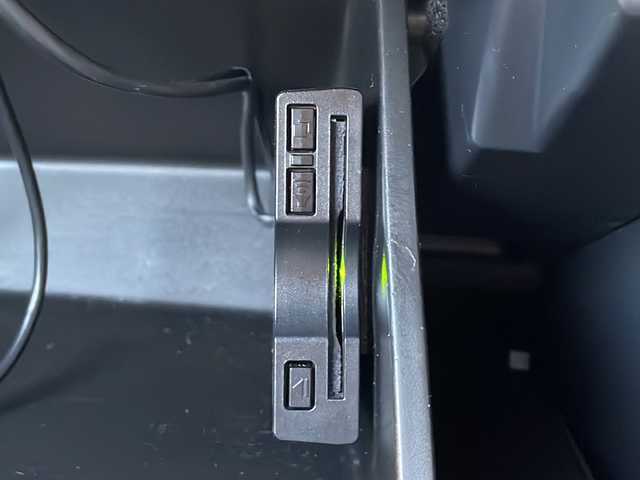 スバル インプレッサ スポーツ 1．6i－Lアイサイト 広島県 2018(平30)年 6.1万km クリスタルホワイトP 禁煙車/アイサイト/・プリクラッシュブレーキ/・アダプティブクルーズコントロール/・車線逸脱抑制/コーナーセンサー/ヒルスタートアシスト/社外ナビ（AVIC-RZ501）/・DTV/CD/DVD/SD/Bluetooth/バックカメラ/革巻きステアリング/ステアリングスイッチ/パドルシフト/オートライト/LEDヘッドライト/SRH/フォグランプ/電動パーキングブレーキ/ETC/ドライブレコーダー/ドアバイザー/純正16インチアルミホイール/W+サイド+カーテンエアバック