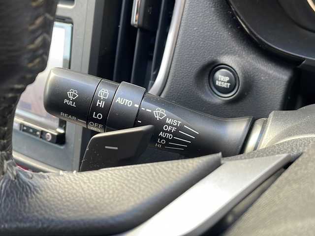 スバル インプレッサ スポーツ 1．6i－Lアイサイト 広島県 2018(平30)年 6.1万km クリスタルホワイトP 禁煙車/アイサイト/・プリクラッシュブレーキ/・アダプティブクルーズコントロール/・車線逸脱抑制/コーナーセンサー/ヒルスタートアシスト/社外ナビ（AVIC-RZ501）/・DTV/CD/DVD/SD/Bluetooth/バックカメラ/革巻きステアリング/ステアリングスイッチ/パドルシフト/オートライト/LEDヘッドライト/SRH/フォグランプ/電動パーキングブレーキ/ETC/ドライブレコーダー/ドアバイザー/純正16インチアルミホイール/W+サイド+カーテンエアバック