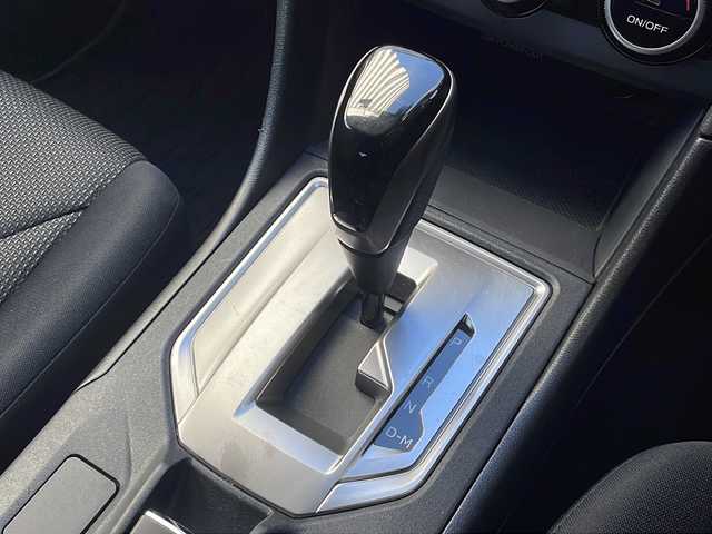 スバル インプレッサ スポーツ 1．6i－Lアイサイト 広島県 2018(平30)年 6.1万km クリスタルホワイトP 禁煙車/アイサイト/・プリクラッシュブレーキ/・アダプティブクルーズコントロール/・車線逸脱抑制/コーナーセンサー/ヒルスタートアシスト/社外ナビ（AVIC-RZ501）/・DTV/CD/DVD/SD/Bluetooth/バックカメラ/革巻きステアリング/ステアリングスイッチ/パドルシフト/オートライト/LEDヘッドライト/SRH/フォグランプ/電動パーキングブレーキ/ETC/ドライブレコーダー/ドアバイザー/純正16インチアルミホイール/W+サイド+カーテンエアバック