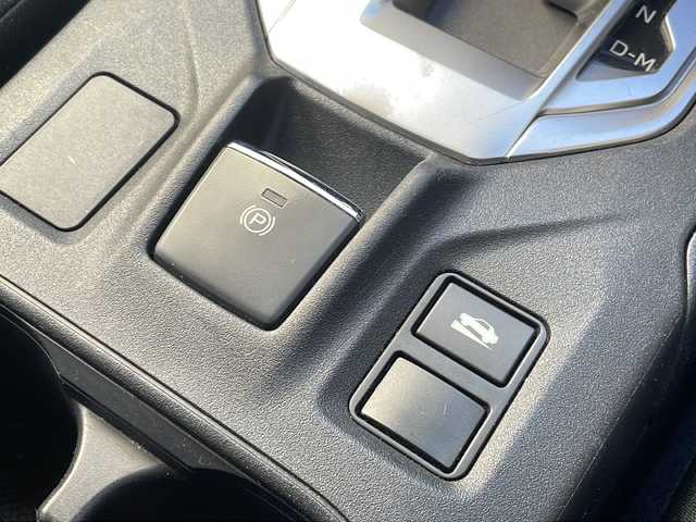 スバル インプレッサ スポーツ 1．6i－Lアイサイト 広島県 2018(平30)年 6.1万km クリスタルホワイトP 禁煙車/アイサイト/・プリクラッシュブレーキ/・アダプティブクルーズコントロール/・車線逸脱抑制/コーナーセンサー/ヒルスタートアシスト/社外ナビ（AVIC-RZ501）/・DTV/CD/DVD/SD/Bluetooth/バックカメラ/革巻きステアリング/ステアリングスイッチ/パドルシフト/オートライト/LEDヘッドライト/SRH/フォグランプ/電動パーキングブレーキ/ETC/ドライブレコーダー/ドアバイザー/純正16インチアルミホイール/W+サイド+カーテンエアバック