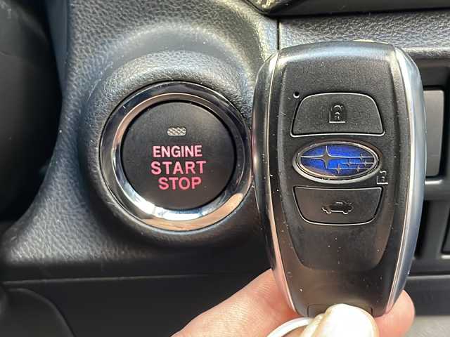 スバル インプレッサ スポーツ 1．6i－Lアイサイト 広島県 2018(平30)年 6.1万km クリスタルホワイトP 禁煙車/アイサイト/・プリクラッシュブレーキ/・アダプティブクルーズコントロール/・車線逸脱抑制/コーナーセンサー/ヒルスタートアシスト/社外ナビ（AVIC-RZ501）/・DTV/CD/DVD/SD/Bluetooth/バックカメラ/革巻きステアリング/ステアリングスイッチ/パドルシフト/オートライト/LEDヘッドライト/SRH/フォグランプ/電動パーキングブレーキ/ETC/ドライブレコーダー/ドアバイザー/純正16インチアルミホイール/W+サイド+カーテンエアバック