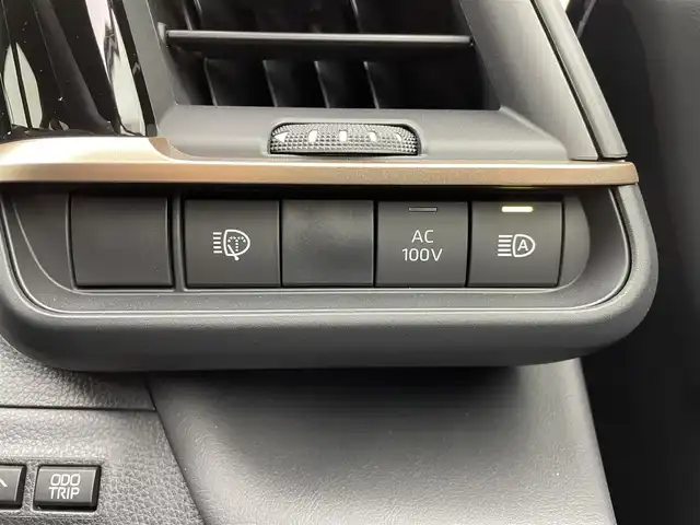 トヨタ クラウン スポーツ Z 宮城県 2024(令6)年 0.4万km プレシャスホワイトパール 純正コネクティッドナビ/パノラミックビューモニター/トヨタチームメイト/デジタルインナーミラー/アダプティブクルーズコントロール/ブラインドスポットモニター/プロドライビングアシスト/AC100Vアクセサリコンセント/ワイヤレス充電器/パーキングサポートブレーキ/クリアランスソナー/セーフティセンス/ETC2.0/内蔵ドライブレコーダー/シートヒーター/ベンチレーション/パワーバックドア/フルセグTV/スマートフォン連携/禁煙車