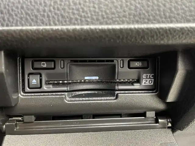 トヨタ クラウン スポーツ Z 宮城県 2024(令6)年 0.4万km プレシャスホワイトパール 純正コネクティッドナビ/パノラミックビューモニター/トヨタチームメイト/デジタルインナーミラー/アダプティブクルーズコントロール/ブラインドスポットモニター/プロドライビングアシスト/AC100Vアクセサリコンセント/ワイヤレス充電器/パーキングサポートブレーキ/クリアランスソナー/セーフティセンス/ETC2.0/内蔵ドライブレコーダー/シートヒーター/ベンチレーション/パワーバックドア/フルセグTV/スマートフォン連携/禁煙車