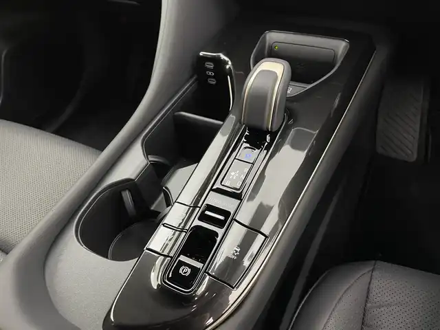 トヨタ クラウン スポーツ Z 宮城県 2024(令6)年 0.4万km プレシャスホワイトパール 純正コネクティッドナビ/パノラミックビューモニター/トヨタチームメイト/デジタルインナーミラー/アダプティブクルーズコントロール/ブラインドスポットモニター/プロドライビングアシスト/AC100Vアクセサリコンセント/ワイヤレス充電器/パーキングサポートブレーキ/クリアランスソナー/セーフティセンス/ETC2.0/内蔵ドライブレコーダー/シートヒーター/ベンチレーション/パワーバックドア/フルセグTV/スマートフォン連携/禁煙車