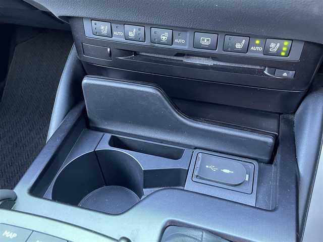 レクサス ＥＳ 300h Fスポーツ 宮崎県 2019(平31)年 7.1万km ホワイトノーヴァガラスフレーク メモリナビ/フルセグテレビ/バックカメラ/ウィンカーミラー/レーダークルーズコントロール/サンルーフ/ETC/レザーシート/パワーシート/シートヒーター/ベンチレーション/三眼LEDライト/純正19インチアルミホイール/純正フロアマット