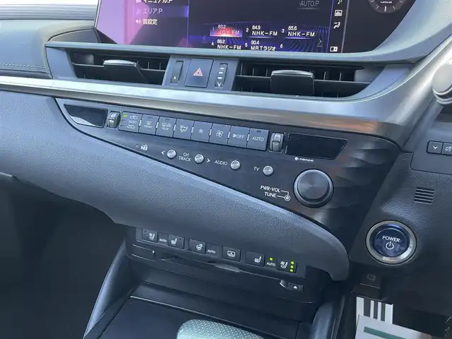 レクサス ＥＳ 300h Fスポーツ 宮崎県 2019(平31)年 7.1万km ホワイトノーヴァガラスフレーク メモリナビ/フルセグテレビ/バックカメラ/ウィンカーミラー/レーダークルーズコントロール/サンルーフ/ETC/レザーシート/パワーシート/シートヒーター/ベンチレーション/三眼LEDライト/純正19インチアルミホイール/純正フロアマット