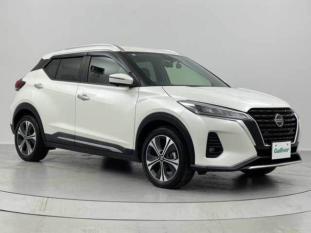日産 キックス X 福島県 2021(令3)年 6万km ブリリアントホワイトパール /禁煙車//アラウンドビューモニター//デジタルインナーミラー//純正９型ナビ/CD・DVD・BT・MSV・USB・フルセグTV//ＬＥＤライト//プロパイロット//ステアリングヒーター//シートヒーター//前後ドライブレコーダー//ルーフレール//ＴＶキャンセラー//ハーフレザーシート//電動パーキングブレーキ//フォグライト