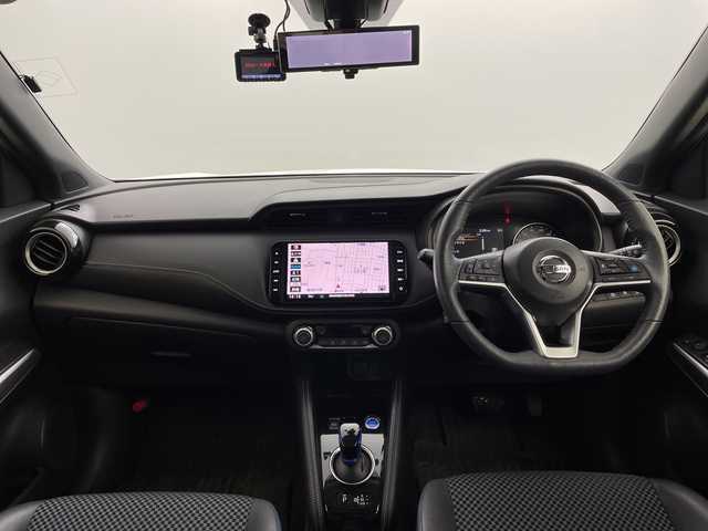 日産 キックス X 福島県 2021(令3)年 6万km ブリリアントホワイトパール /禁煙車//アラウンドビューモニター//デジタルインナーミラー//純正９型ナビ/CD・DVD・BT・MSV・USB・フルセグTV//ＬＥＤライト//プロパイロット//ステアリングヒーター//シートヒーター//前後ドライブレコーダー//ルーフレール//ＴＶキャンセラー//ハーフレザーシート//電動パーキングブレーキ//フォグライト