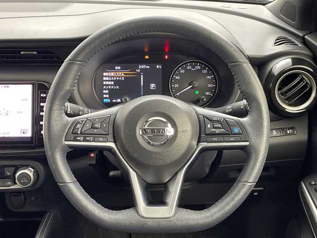 日産 キックス X 福島県 2021(令3)年 6万km ブリリアントホワイトパール /禁煙車//アラウンドビューモニター//デジタルインナーミラー//純正９型ナビ/CD・DVD・BT・MSV・USB・フルセグTV//ＬＥＤライト//プロパイロット//ステアリングヒーター//シートヒーター//前後ドライブレコーダー//ルーフレール//ＴＶキャンセラー//ハーフレザーシート//電動パーキングブレーキ//フォグライト