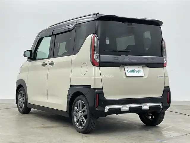 三菱 デリカミニ G プレミアム 岡山県 2024(令6)年 1.5万km ナチュラルアイボリーメタリック 純正9インチディスプレイオーディオ（AVIC-RQ720）/（Bluetooth/USB/Carplay/フルセグTV）/両側電動スライドドア/マイパイロット/デジタルインナーミラー/全方位カメラ/ステアリングヒーター/シートヒーター（運転席・助手席）/レーダークルーズコントロール/オートハイビーム/LEDヘッドライト/コーナーセンサー(前後)/ダウンヒルアシストコントロール/カーテンエアバック/社外フロアマット/純正15インチアルミ/ETC