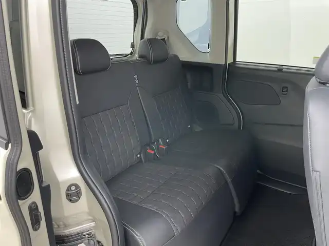 三菱 デリカミニ G プレミアム 岡山県 2024(令6)年 1.5万km ナチュラルアイボリーメタリック 純正9インチディスプレイオーディオ（AVIC-RQ720）/（Bluetooth/USB/Carplay/フルセグTV）/両側電動スライドドア/マイパイロット/デジタルインナーミラー/全方位カメラ/ステアリングヒーター/シートヒーター（運転席・助手席）/レーダークルーズコントロール/オートハイビーム/LEDヘッドライト/コーナーセンサー(前後)/ダウンヒルアシストコントロール/カーテンエアバック/社外フロアマット/純正15インチアルミ/ETC