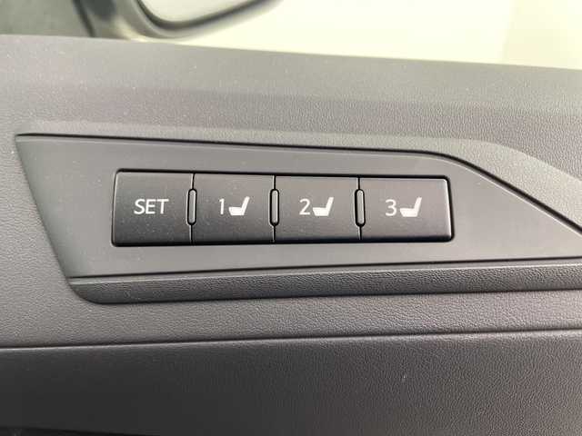 トヨタ アルファード S Cパッケージ 群馬県 2020(令2)年 5.9万km ホワイトパールクリスタルシャイン モデリスタエアロ　純正１２．１型後席モニター　純正９型ナビ　バックカメラ　電子ミラー　３眼ＬＥＤヘッドライト　ＢＳＭ　ＥＴＣ２．０　電動リアゲート　レザーシート　シートヒーター／シートエアコン　禁煙車