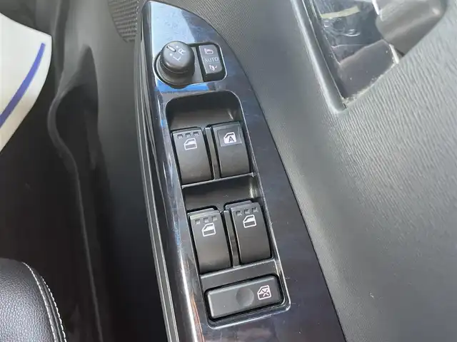 ダイハツ タント カスタム RS トップED SAⅡ 神奈川県 2016(平28)年 8.3万km パールホワイトⅢ (株)IDOMが運営する【じしゃロン秦野店】の自社ローン専用車両になります。こちらは現金またはオートローンご利用時の価格です。自社ローンご希望の方は別途その旨お申付け下さい/4WDターボ/両側電動スライドドア/衝突軽減装置/ＳＤナビ/フリップダウンモニター/バックカメラ/Ｂｌｕｅｔｏｏｔｈ再生/フルセグ/エンジンスターター/ハーフレザーシート/LEDヘッドライト/LEDフォグライト/禁煙車