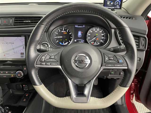 日産 エクストレイル ハイブリッド モードプレミア i ハイコントラストインテリア 道央・札幌 2018(平30)年 3.9万km ガーネットレッド ・4WD/・寒冷地仕様/・純正9インチナビ/　BT/CD/DVD/ブルーレイ/SD/USB/AUX/フルセグ/・アラウンドビューモニター/・純正ドライブレコーダー/・純正ビルトインETC/・GPSレーダー/・プロパイロット/・エマージェンシーブレーキ/・レーダークルーズコントロール/・レーンキープアシスト/・ダウンヒルアシストコントロール/・横滑り防止/・クリアランスソナー/・パワーバックドア/・モードプレミアレザーシート/・全席シートヒーター/・純正フロアマット/・ルーフレール/・LEDヘッドライト/・オートライト/・プッシュスタート/・スマートキー/・純正19インチAW/・社外AW付スタッドレス積込(225/60/R18)