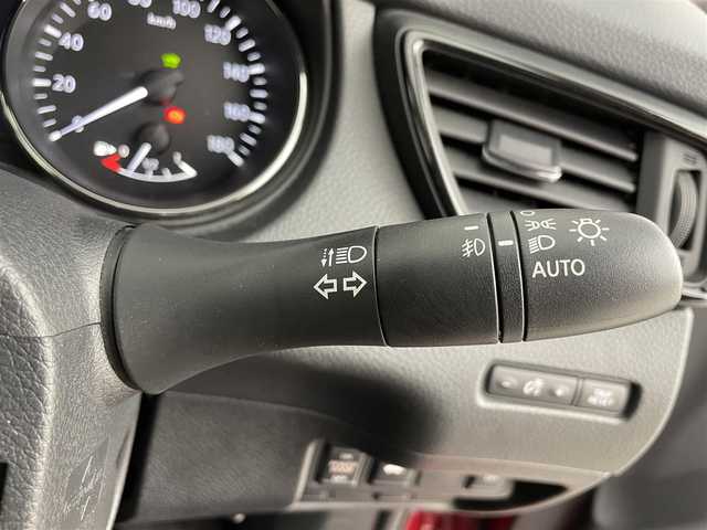 日産 エクストレイル ハイブリッド モードプレミア i ハイコントラストインテリア 道央・札幌 2018(平30)年 3.9万km ガーネットレッド ・4WD/・寒冷地仕様/・純正9インチナビ/　BT/CD/DVD/ブルーレイ/SD/USB/AUX/フルセグ/・アラウンドビューモニター/・純正ドライブレコーダー/・純正ビルトインETC/・GPSレーダー/・プロパイロット/・エマージェンシーブレーキ/・レーダークルーズコントロール/・レーンキープアシスト/・ダウンヒルアシストコントロール/・横滑り防止/・クリアランスソナー/・パワーバックドア/・モードプレミアレザーシート/・全席シートヒーター/・純正フロアマット/・ルーフレール/・LEDヘッドライト/・オートライト/・プッシュスタート/・スマートキー/・純正19インチAW/・社外AW付スタッドレス積込(225/60/R18)