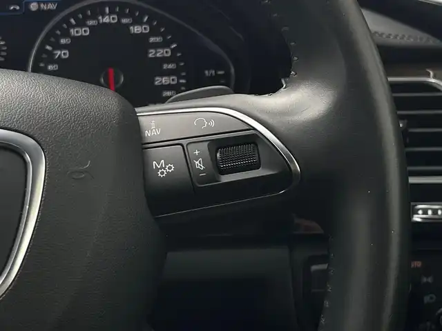 アウディ Ａ８ 3．0 TFSI クワトロ 山梨県 2015(平27)年 1.1万km 黒 純正MMIナビ/　（CD/DVD/Bluetooth/フルセグTV）/360°カメラ/SR/ACC/BSM/LKA/BOSE/黒革/シートヒーター/電動リアゲート/ETC/純正21インチAW