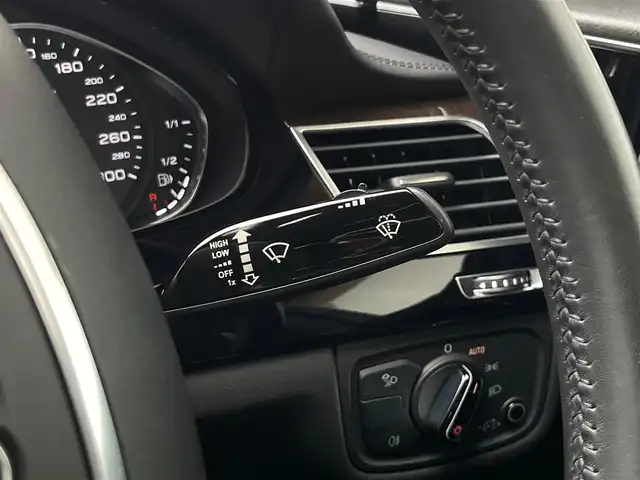 アウディ Ａ８ 3．0 TFSI クワトロ 山梨県 2015(平27)年 1.1万km 黒 純正MMIナビ/　（CD/DVD/Bluetooth/フルセグTV）/360°カメラ/SR/ACC/BSM/LKA/BOSE/黒革/シートヒーター/電動リアゲート/ETC/純正21インチAW