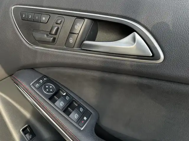 メルセデス・ベンツ ＧＬＡ２５０ 4マチック スポーツ 長野県 2016(平28)年 6万km カルサイトホワイト レーダーセーフティパッケージ /ハーフレザーシート/パワーシート/シートヒーター/純正HDDナビ /フルセグTV /bluetooth /バックカメラ /PWバックドア /HIDヘッドライト /ETC/パークトロニック /キーレスゴー /ダウンヒルアシスト