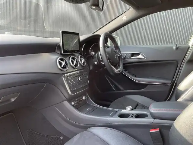 メルセデス・ベンツ ＧＬＡ２５０ 4マチック スポーツ 長野県 2016(平28)年 6万km カルサイトホワイト レーダーセーフティパッケージ /ハーフレザーシート/パワーシート/シートヒーター/純正HDDナビ /フルセグTV /bluetooth /バックカメラ /PWバックドア /HIDヘッドライト /ETC/パークトロニック /キーレスゴー /ダウンヒルアシスト