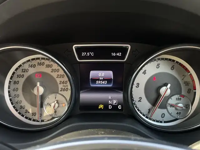 メルセデス・ベンツ ＧＬＡ２５０ 4マチック スポーツ 長野県 2016(平28)年 6万km カルサイトホワイト レーダーセーフティパッケージ /ハーフレザーシート/パワーシート/シートヒーター/純正HDDナビ /フルセグTV /bluetooth /バックカメラ /PWバックドア /HIDヘッドライト /ETC/パークトロニック /キーレスゴー /ダウンヒルアシスト