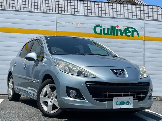 プジョー ２０７ Cielo 埼玉県 2009(平21)年 6.5万km ライトブルー /パノラミックガラスルーフ//社外HDDナビ//フルセグTV//CD/DVD/Bluetooth//クルーズコントロール//ETC//キーレス//W.サイド.カーテンエアバッグ//ABS//ESP//革巻きステアリング//オートライト//Fフォグランプ//プライバシーガラス//純正16インチAW//新車時保証書//取扱説明書//ナビ取説//スペアキー