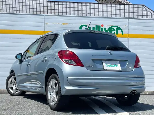 プジョー ２０７ Cielo 埼玉県 2009(平21)年 6.5万km ライトブルー /パノラミックガラスルーフ//社外HDDナビ//フルセグTV//CD/DVD/Bluetooth//クルーズコントロール//ETC//キーレス//W.サイド.カーテンエアバッグ//ABS//ESP//革巻きステアリング//オートライト//Fフォグランプ//プライバシーガラス//純正16インチAW//新車時保証書//取扱説明書//ナビ取説//スペアキー