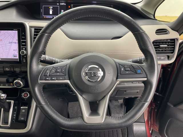 日産 セレナ ハイウェイスター 道央・札幌 2016(平28)年 6.8万km マルーンレッド 2トーン 9Vナビ フリップダウン プロパイロット ETC 全周囲C オートパーキング フルセグ DVD再生 リアヒーターダクト ハンズフリー両側電動スライド デジタルインナーミラー 前後ドラレコ ETC オートLEDライト フォグランプ