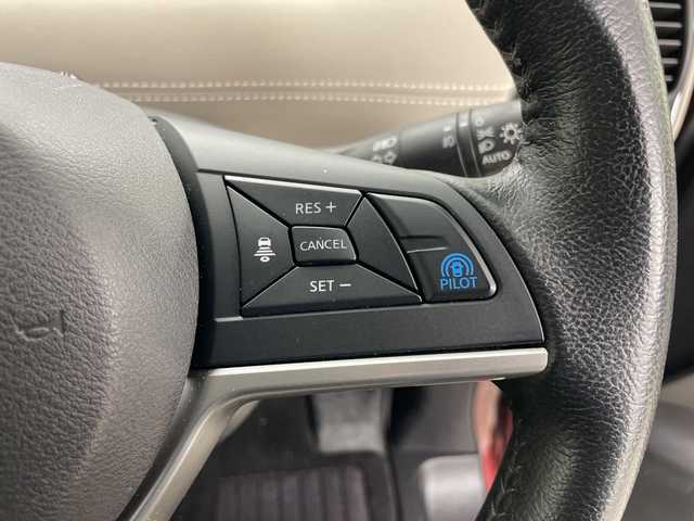 日産 セレナ ハイウェイスター 道央・札幌 2016(平28)年 6.8万km マルーンレッド 2トーン 9Vナビ フリップダウン プロパイロット ETC 全周囲C オートパーキング フルセグ DVD再生 リアヒーターダクト ハンズフリー両側電動スライド デジタルインナーミラー 前後ドラレコ ETC オートLEDライト フォグランプ