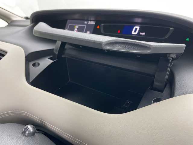 日産 セレナ ハイウェイスター 道央・札幌 2016(平28)年 6.8万km マルーンレッド 2トーン 9Vナビ フリップダウン プロパイロット ETC 全周囲C オートパーキング フルセグ DVD再生 リアヒーターダクト ハンズフリー両側電動スライド デジタルインナーミラー 前後ドラレコ ETC オートLEDライト フォグランプ