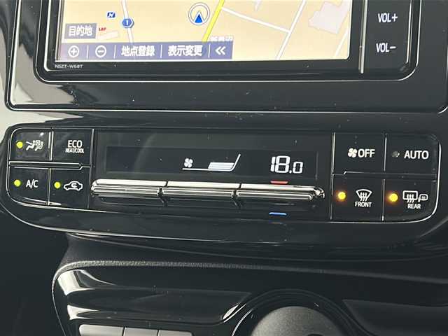 トヨタ プリウス A ツーリングセレクション 宮城県 2020(令2)年 6.1万km スーパーホワイトⅡ トヨタセーフティセンス/・プリクラッシュセーフティ/・レーントレーシングアシスト/・レーダークルーズコントロール/・オートマチックハイビーム/ブラインドスポットモニター/純正7型ナビ（NSZT-W68T）/・BT.CD.DVD.SD/フルセグTV/バックカメラ/ビルトインETC2.0/ドライブレコーダー（F）/パワーシート(D席)/革巻きステアリング/ステアリングスイッチ/プッシュスタート/スマートキー/LEDヘッドライト/LEDフォグランプ/純正フロアマット/純正15インチAW/純正ドアバイザー