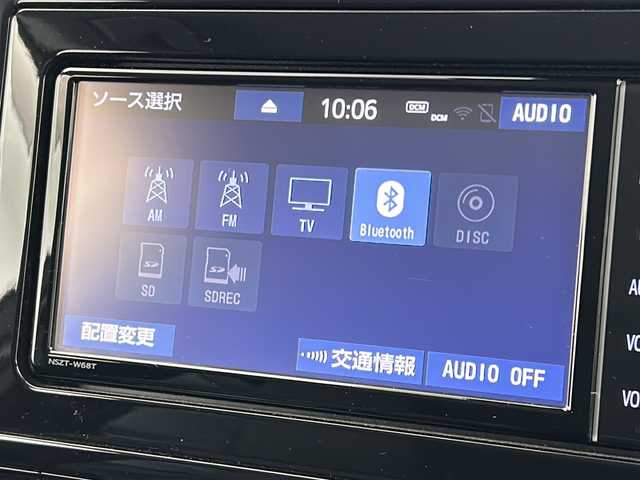 トヨタ プリウス A ツーリングセレクション 宮城県 2020(令2)年 6.1万km スーパーホワイトⅡ トヨタセーフティセンス/・プリクラッシュセーフティ/・レーントレーシングアシスト/・レーダークルーズコントロール/・オートマチックハイビーム/ブラインドスポットモニター/純正7型ナビ（NSZT-W68T）/・BT.CD.DVD.SD/フルセグTV/バックカメラ/ビルトインETC2.0/ドライブレコーダー（F）/パワーシート(D席)/革巻きステアリング/ステアリングスイッチ/プッシュスタート/スマートキー/LEDヘッドライト/LEDフォグランプ/純正フロアマット/純正15インチAW/純正ドアバイザー