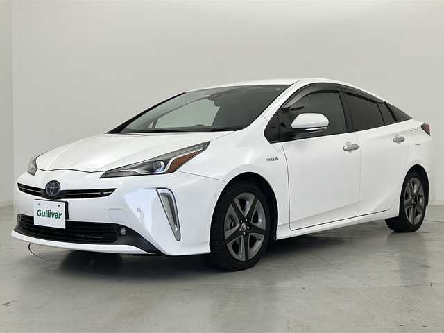 トヨタ プリウス A ツーリングセレクション 宮城県 2020(令2)年 6.1万km スーパーホワイトⅡ トヨタセーフティセンス/・プリクラッシュセーフティ/・レーントレーシングアシスト/・レーダークルーズコントロール/・オートマチックハイビーム/ブラインドスポットモニター/純正7型ナビ（NSZT-W68T）/・BT.CD.DVD.SD/フルセグTV/バックカメラ/ビルトインETC2.0/ドライブレコーダー（F）/パワーシート(D席)/革巻きステアリング/ステアリングスイッチ/プッシュスタート/スマートキー/LEDヘッドライト/LEDフォグランプ/純正フロアマット/純正15インチAW/純正ドアバイザー