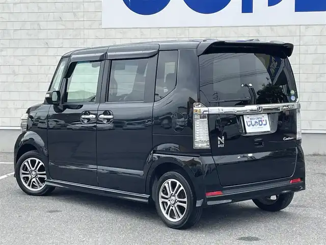 ホンダ Ｎ ＢＯＸ カスタム SSパッケージ 佐賀県 2017(平29)年 6.4万km スマートブラック （株）IDOMが運営する【じしゃロン佐賀店】の自社ローン専用車両になります。/こちらは現金またはオートローンご利用時の価格です。自社ローンご希望の方は別途その旨お申し付けください/ＢＴオーディオなし　/・ストラーダナビ/フルセグ/ＤＶＤ/ＣＤ/ＢＴ　/・バックカメラ　/・左電動スライドドア　/・ＥＴＣ