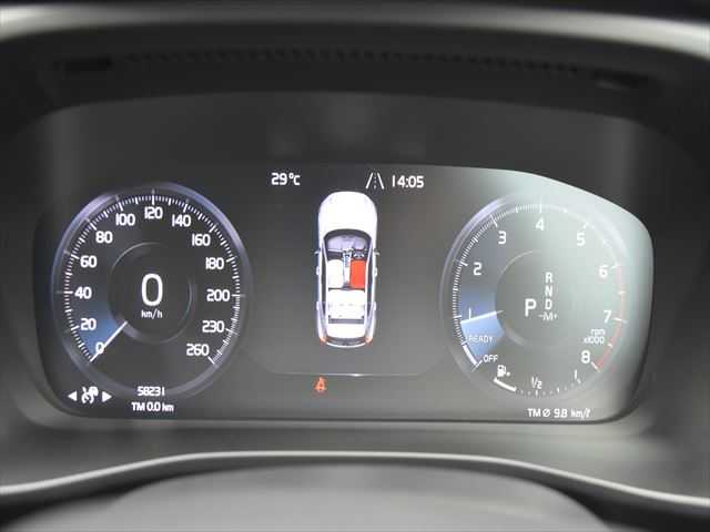 ボルボ ＸＣ４０ T5 AWD インスクリプション 和歌山県 2018(平30)年 5.9万km パール ACC /純正ナビ /フルセグ /全方位カメラ /Applecarplay /レザーシート /シートヒーター /電動バックドア /LEDヘッドライト /前席パワーシート /オートホールド /ルーフレール /プッシュスタート /オートライト /ETC/取扱説明書/保証書/スペアキー