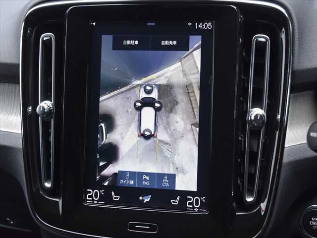 ボルボ ＸＣ４０ T5 AWD インスクリプション 和歌山県 2018(平30)年 5.9万km パール ACC /純正ナビ /フルセグ /全方位カメラ /Applecarplay /レザーシート /シートヒーター /電動バックドア /LEDヘッドライト /前席パワーシート /オートホールド /ルーフレール /プッシュスタート /オートライト /ETC/取扱説明書/保証書/スペアキー