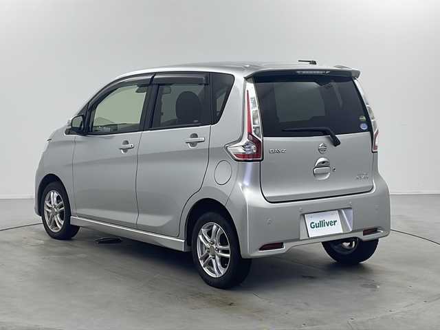 日産 デイズ ハイウェイスターX 栃木県 2019(平31)年 14.6万km スターリングシルバーM 純正７インチナビ/（CD/DVD/FM/AM/BT/iPod）/全方位カメラ/バックカメラ/レーンキープアシスト/衝突被害軽減装置/横滑り防止装置/アイドリングストップ/電動格納ミラー/ウインカーミラー/ETC/ドアバイザー/ステアリングリモコン/革巻きステアリング/オートエアコン/社外１４インチAW/スペアキー/プッシュスタート