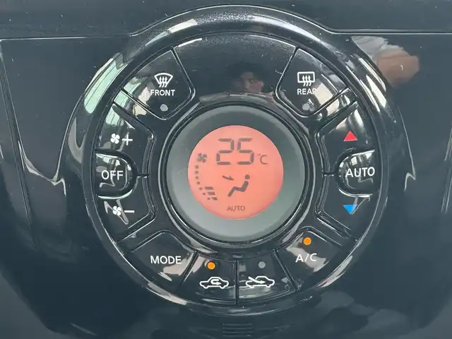 日産 ノート e－パワー X Vセレクション 島根県 2020(令2)年 0.4万km ダークメタルグレー エマージェンシーブレーキ/純正ナビ/CD/DVD/DTV/Bluetooth/アラウンドビューモニター/デジタルインナーミラー /LEDオートライト/オートハイビーム/ステアリングスイッチ/ETC/コーナーセンサー /スマートキー/プッシュスタート /純正フロアマット/ドアバイザー/純正アルミホイール