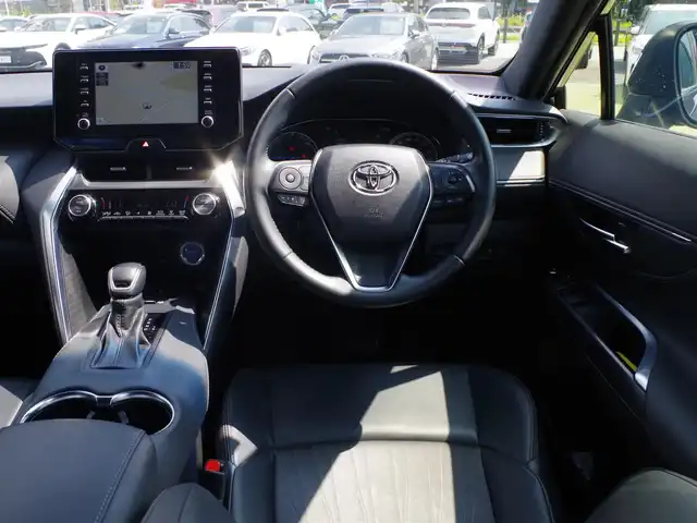 トヨタ ハリアー ハイブリッド G 千葉県 2020(令2)年 5.5万km プレシャスブラックパール Toyota Safety Sense/・プリクラッシュセーフティ/・レーンディパーチャーアラート/・オートハイビーム/・レーダークルーズコントロール/・ブラインドスポットモニター/パワーバックドア/運転席パワーシート/ハーフレザーシート/デジタルインナーミラー/置くだけ充電/純正コネクティッドナビ/地デジTV/【Bluetooth接続】/バックカメラ/ETC/LEDヘッドライト/LEDフォグライト/クリアランスソナー/純正18インチアルミホイル/サイド/カーテンエアバッグ/スマートキー