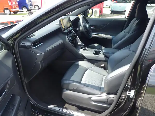 トヨタ ハリアー ハイブリッド G 千葉県 2020(令2)年 5.5万km プレシャスブラックパール Toyota Safety Sense/・プリクラッシュセーフティ/・レーンディパーチャーアラート/・オートハイビーム/・レーダークルーズコントロール/・ブラインドスポットモニター/パワーバックドア/運転席パワーシート/ハーフレザーシート/デジタルインナーミラー/置くだけ充電/純正コネクティッドナビ/地デジTV/【Bluetooth接続】/バックカメラ/ETC/LEDヘッドライト/LEDフォグライト/クリアランスソナー/純正18インチアルミホイル/サイド/カーテンエアバッグ/スマートキー