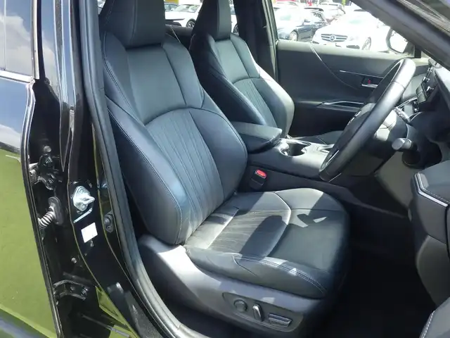 トヨタ ハリアー ハイブリッド G 千葉県 2020(令2)年 5.5万km プレシャスブラックパール Toyota Safety Sense/・プリクラッシュセーフティ/・レーンディパーチャーアラート/・オートハイビーム/・レーダークルーズコントロール/・ブラインドスポットモニター/パワーバックドア/運転席パワーシート/ハーフレザーシート/デジタルインナーミラー/置くだけ充電/純正コネクティッドナビ/地デジTV/【Bluetooth接続】/バックカメラ/ETC/LEDヘッドライト/LEDフォグライト/クリアランスソナー/純正18インチアルミホイル/サイド/カーテンエアバッグ/スマートキー