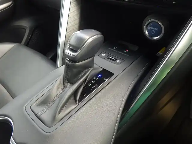 トヨタ ハリアー ハイブリッド G 千葉県 2020(令2)年 5.5万km プレシャスブラックパール Toyota Safety Sense/・プリクラッシュセーフティ/・レーンディパーチャーアラート/・オートハイビーム/・レーダークルーズコントロール/・ブラインドスポットモニター/パワーバックドア/運転席パワーシート/ハーフレザーシート/デジタルインナーミラー/置くだけ充電/純正コネクティッドナビ/地デジTV/【Bluetooth接続】/バックカメラ/ETC/LEDヘッドライト/LEDフォグライト/クリアランスソナー/純正18インチアルミホイル/サイド/カーテンエアバッグ/スマートキー