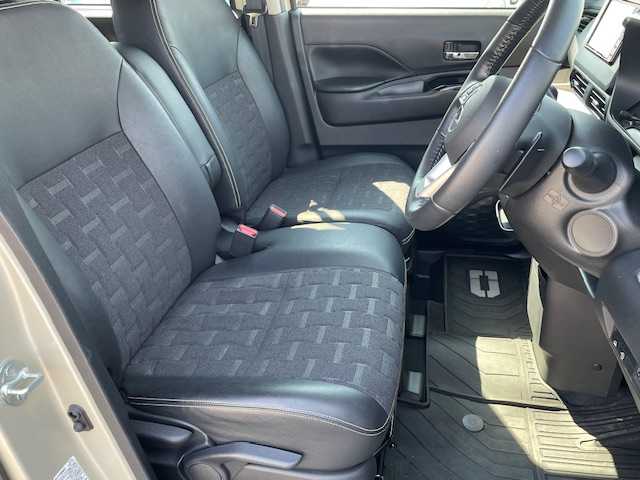 三菱 デリカミニ T プレミアム 鹿児島県 2024(令6)年 1万km ベージュⅡ 衝突軽減ブレーキ/ターボ/４ＷＤ/ナビ/全方位カメラ/ビルトインＥＴＣ/両側電動スライドドア/レーダークルーズコントロール/電動パーキングブレーキ/デジタルインナーミラー/ＬＥＤヘッドライト/プッシュスタート/スマートキー